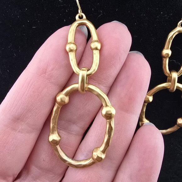 Ralph Lauren Gold-Tone Linked Oval Dangle Earrings With Textured Design - Picture 2 of 8